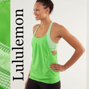 💚🐛Spring time! 🌺 💚Practice Freely NWOT Green 8